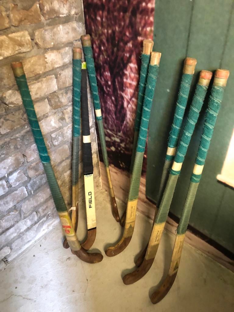 9 Oude Houten Hockeysticks uit de Jaren '50 - Nostalgie, Ophalen of Verzenden, Gebruikt, Stick
