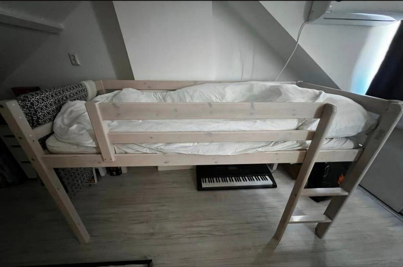 Stevige houten hoogslaper met ladder, Ophalen