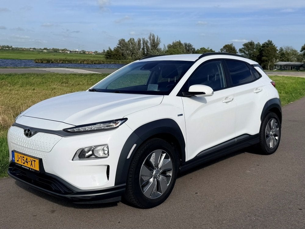 Hyundai Kona EV 64 kWh Fashion | AVILOO SOH 94,3% | 1e eig.