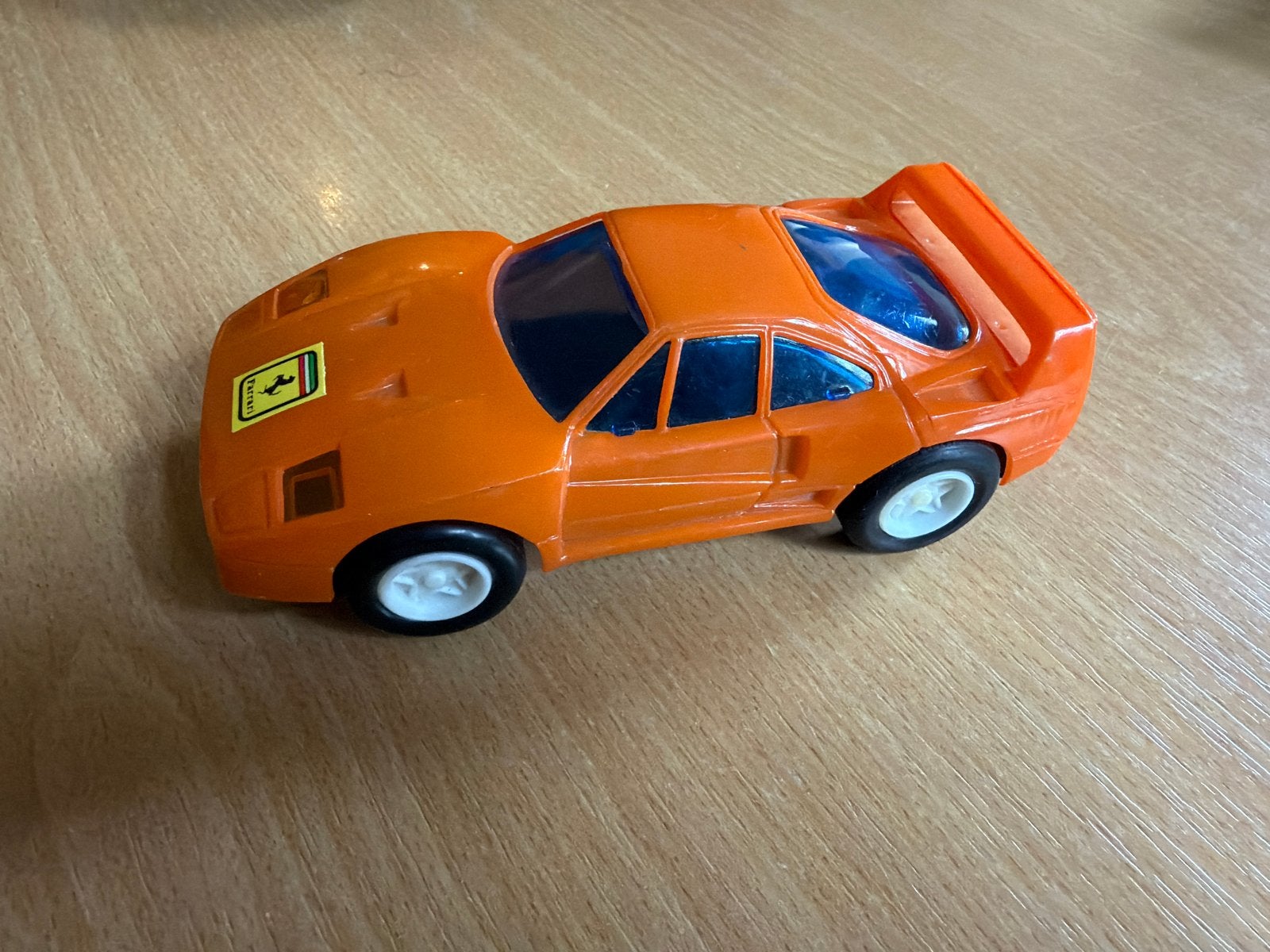 Oranje Ferrari F40 speelgoedauto, Ophalen of Verzenden, Gebruikt