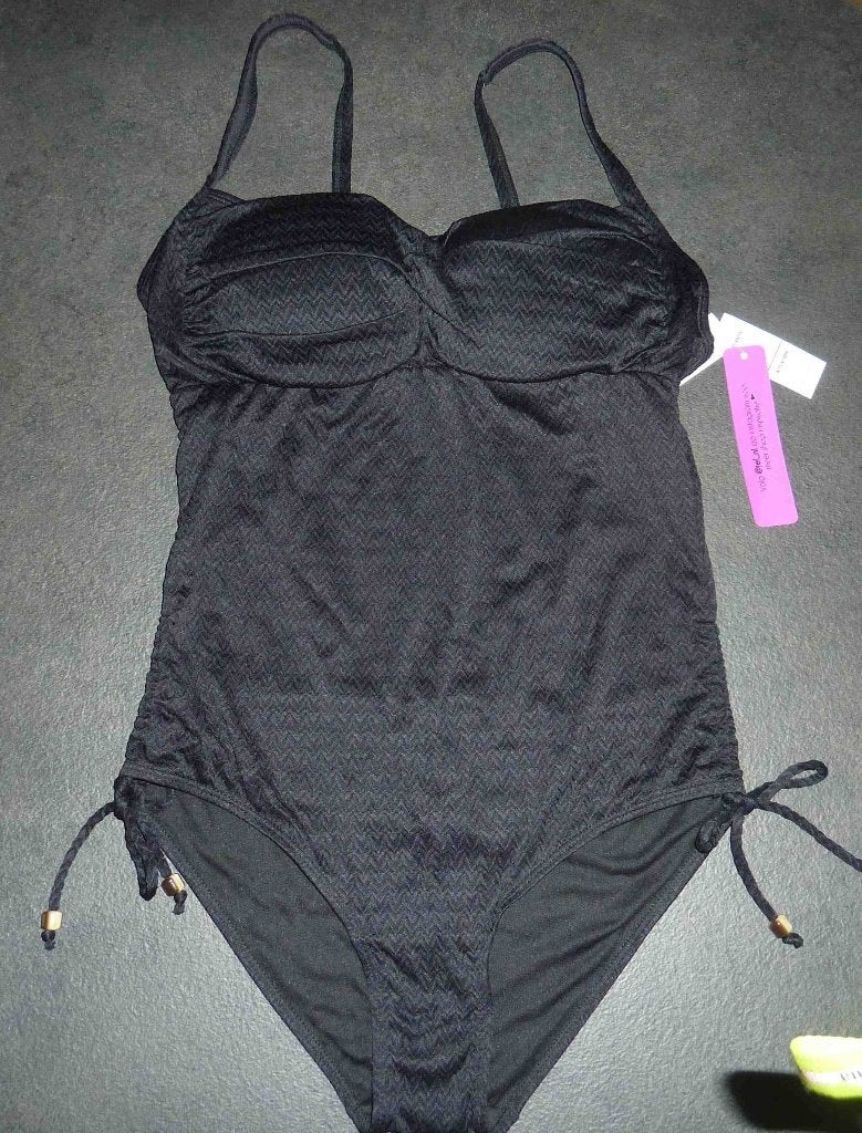 Nieuw corrigerend zwart badpak met voorgevormde cups (mt 44), Kleding | Dames, Badmode en Zwemkleding, Ophalen of Verzenden, Nieuw