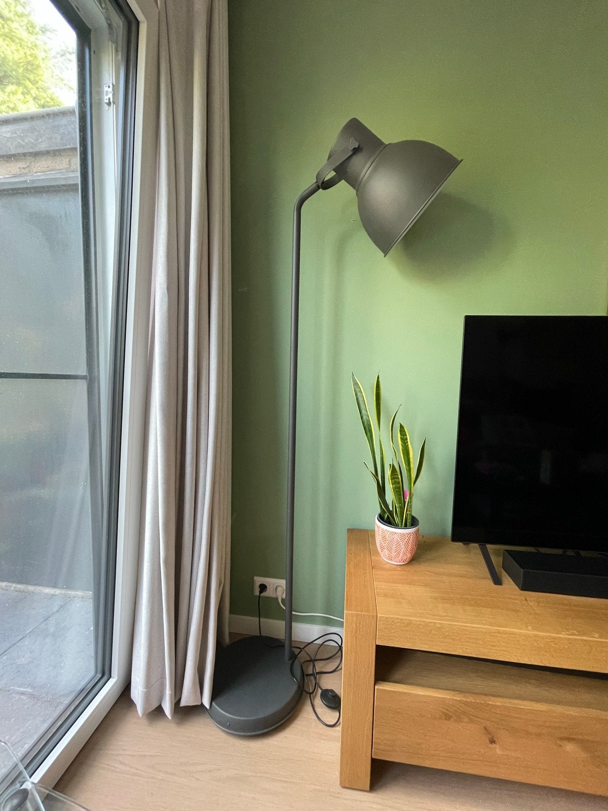 IKEA Hektaar staande lamp 181cm - Donkergrijs, Ophalen, E27 (groot), Zo goed als nieuw, Metaal