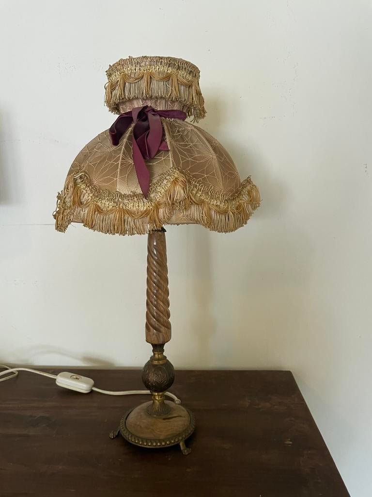 Schemerlamje met prachtig gedraaide voet, Ophalen of Verzenden, Zo goed als nieuw, Minder dan 50 cm