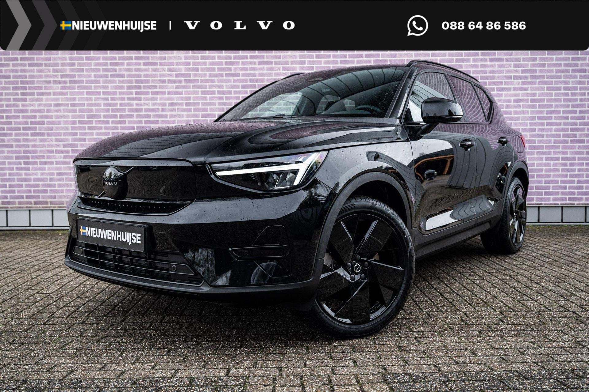 Volvo EX40 Single Motor Extended Range Plus Black Ed. 82 kWh, Auto's, Volvo, Automaat, 12 maanden, Zwart, SUV of Terreinwagen