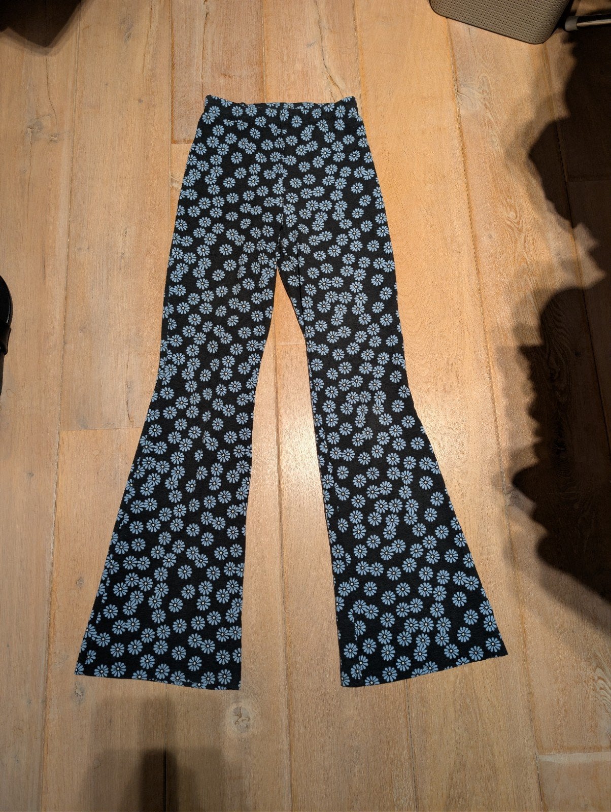 America Today flared broek met bloemenprint, Zwart, Ophalen of Verzenden, Maat 36 (S), Gedragen