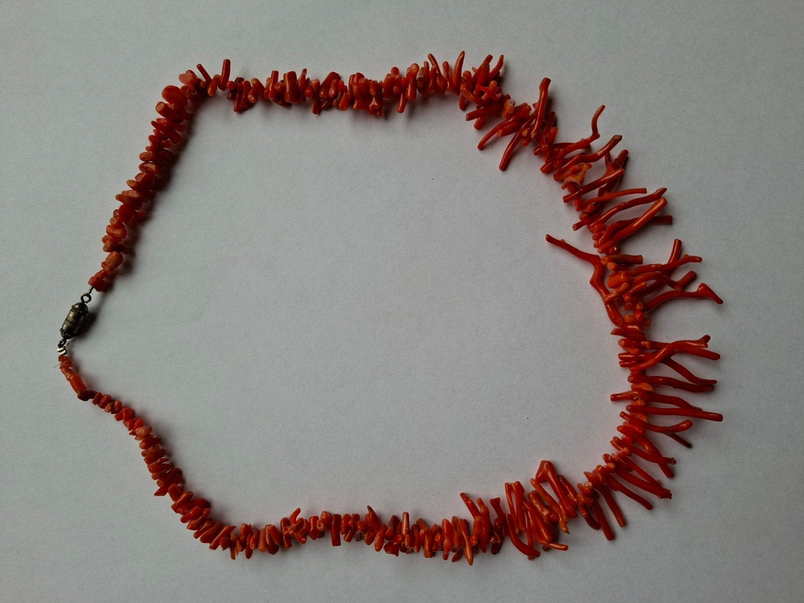 Bloedkoralen ketting, Sieraden, Tassen en Uiterlijk, Antieke sieraden, Ophalen of Verzenden, Zilver, Ketting