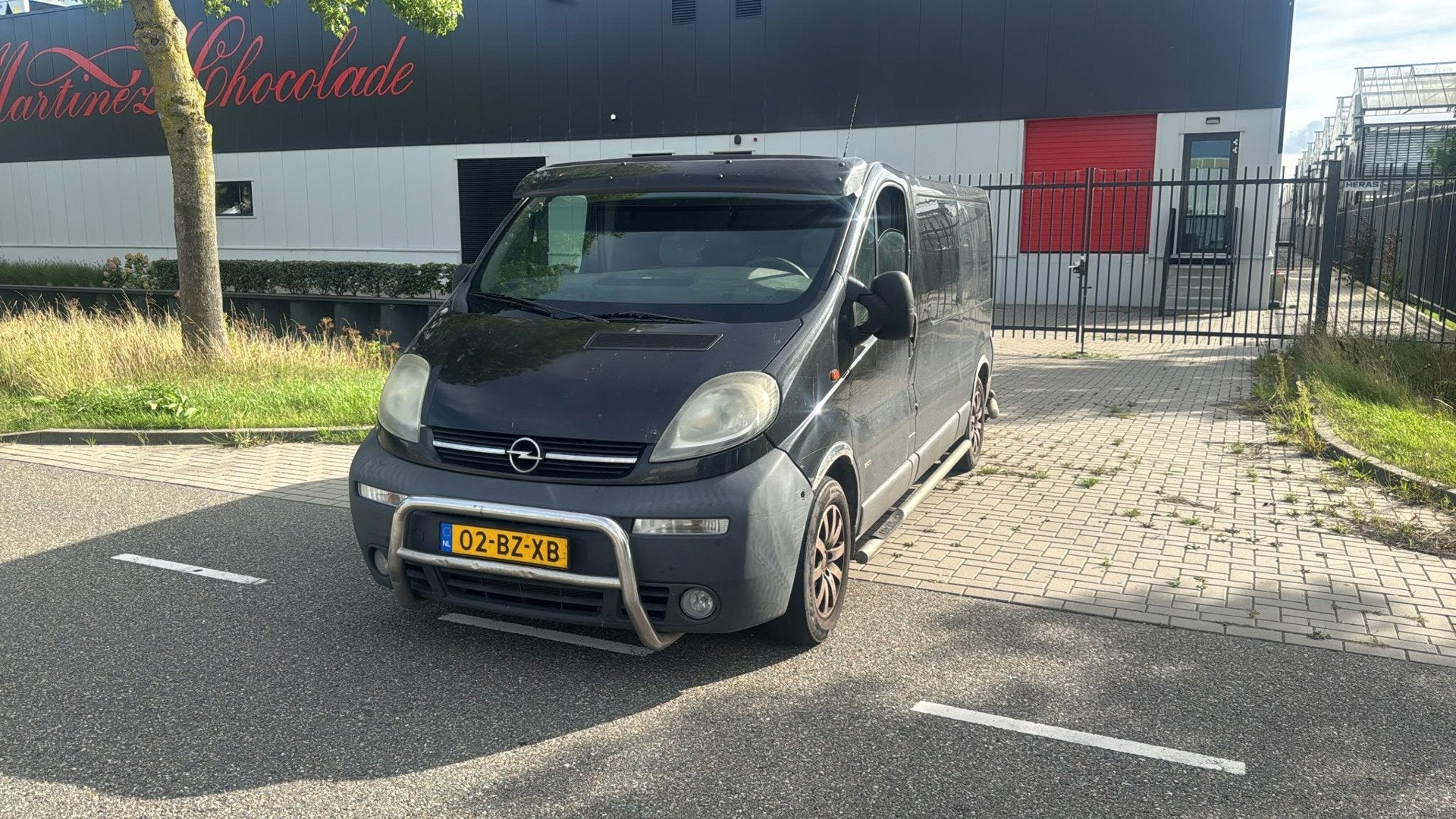 Opel Vivaro 2.5 CDTI L2H1DC Cosmo DUBBELE CABINE AUTOMAAT AI, Auto's, Gebruikt, 4 cilinders, Alcantara, Origineel Nederlands