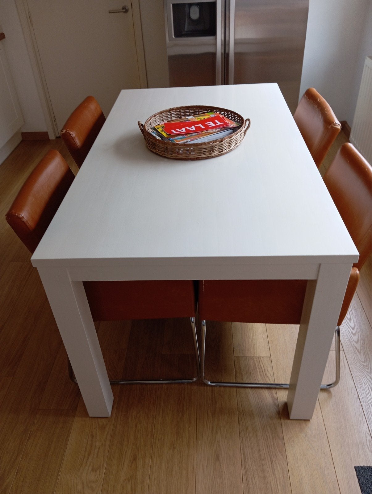 Mooie witte houten tafel, Huis en Inrichting, Complete inboedels, Ophalen