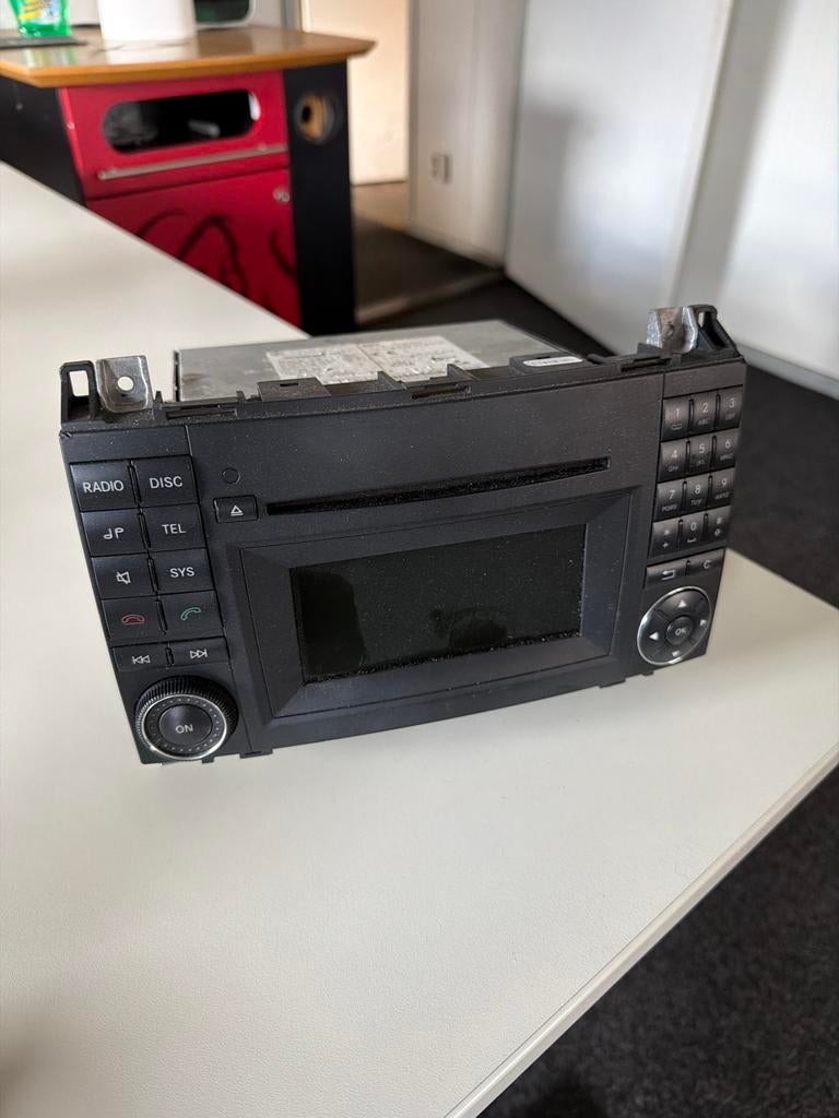 Mercedes-Benz MF2830 Autoradio CD-speler, Verzenden, Gebruikt