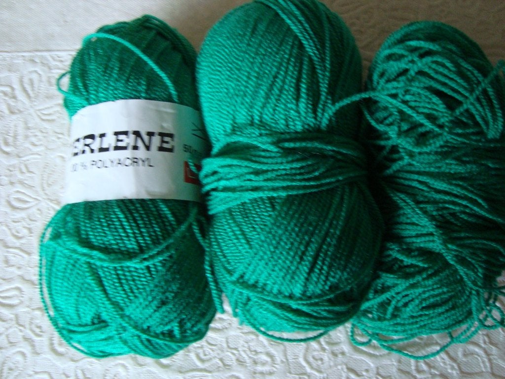 3 bollen grasgroen van perline, Ophalen of Verzenden, Nieuw, Breien, Wol of Garen