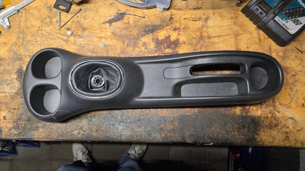 Middenconsole zwart Toyota Yaris (1999-2005), Ophalen of Verzenden, Gebruikt, Toyota