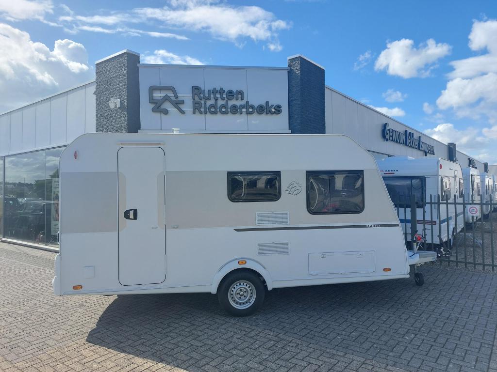 Knaus Sport 420 QD, Caravans en Kamperen, Caravans, Bedrijf, Treinzit, Tot en met 3, 5 tot 6 meter