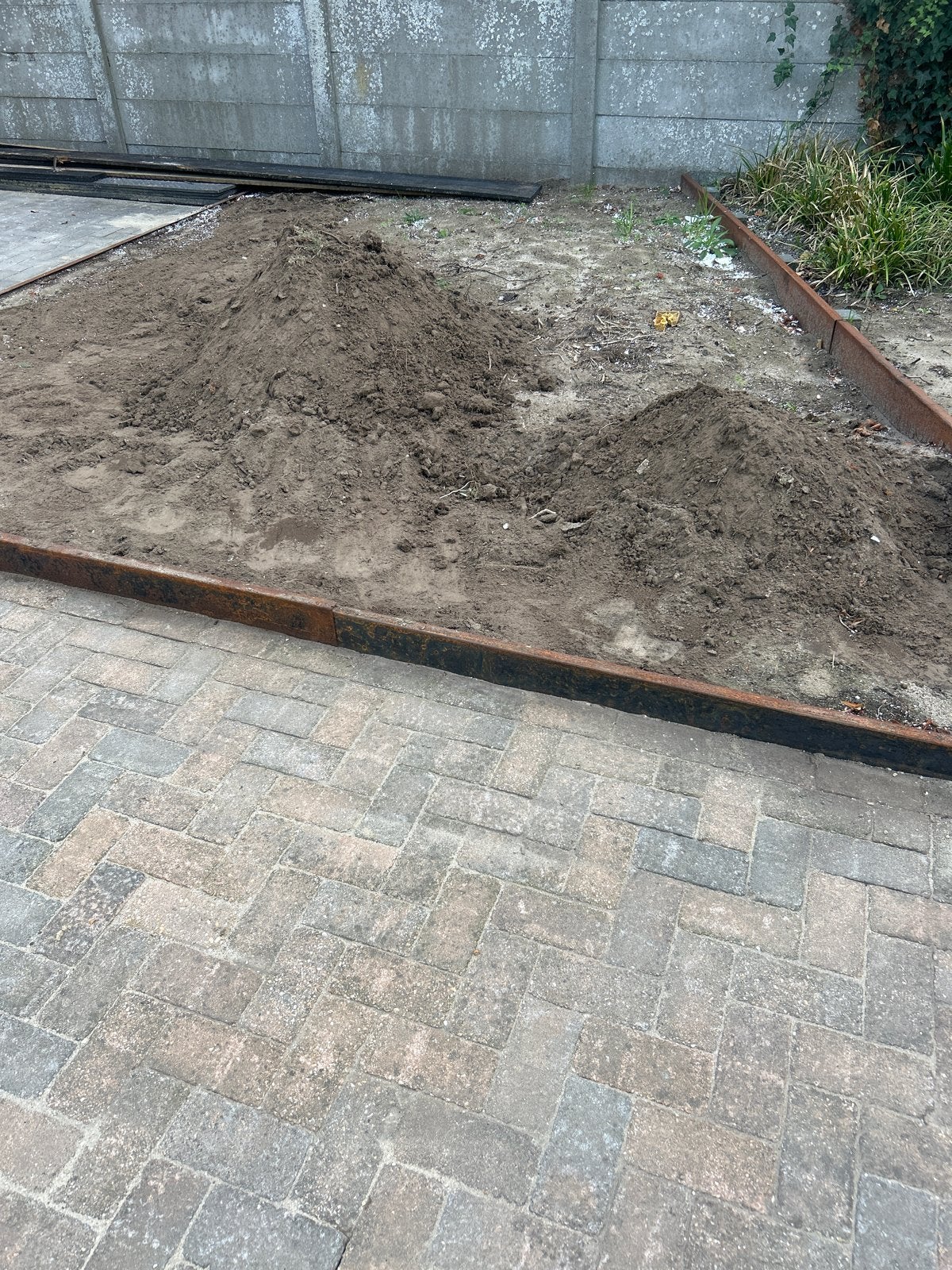 1m³ Zwarte, grond voor tuin en gazon, Tuin en Terras, Ophalen, Gebruikt, Overige typen