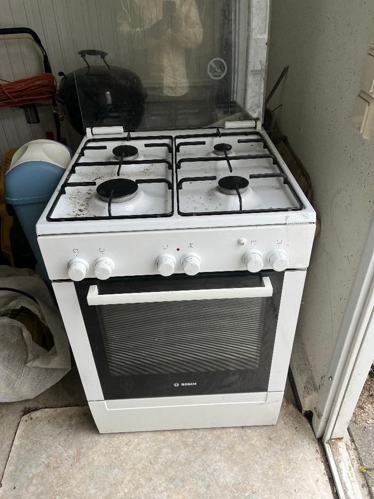 Gas fornuis van Bosch, Ophalen, Gebruikt, Grill, 4 kookzones