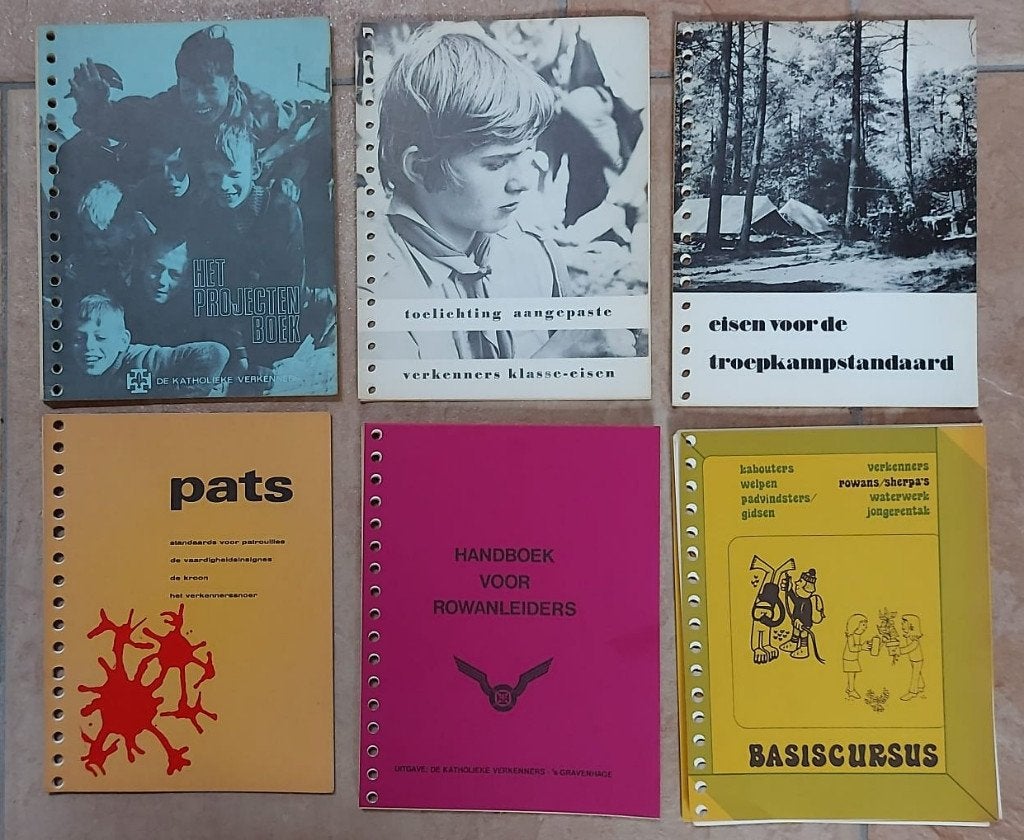 scouting collectie handboeken/spelmappen verkenners/rowans, Ophalen of Verzenden, Zo goed als nieuw, Boek of Tijdschrift