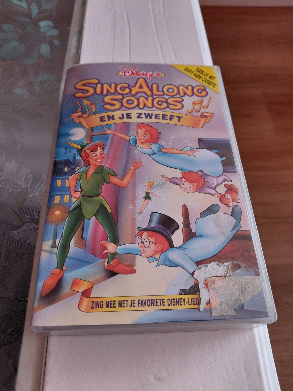 Disney SingAlongSongs En Je Zweeft videoband., Alle leeftijden, Ophalen of Verzenden, Gebruikt