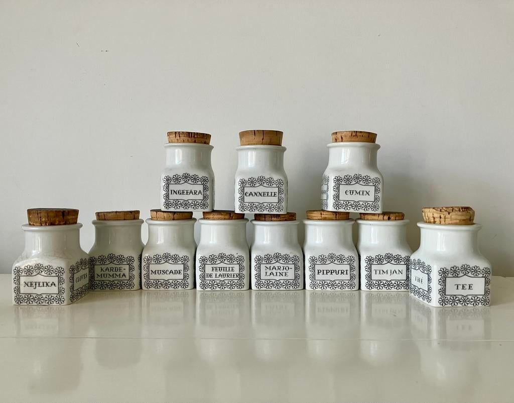 11 Vintage Finse kruidenpotjes Arabia jaren 60, Ophalen of Verzenden