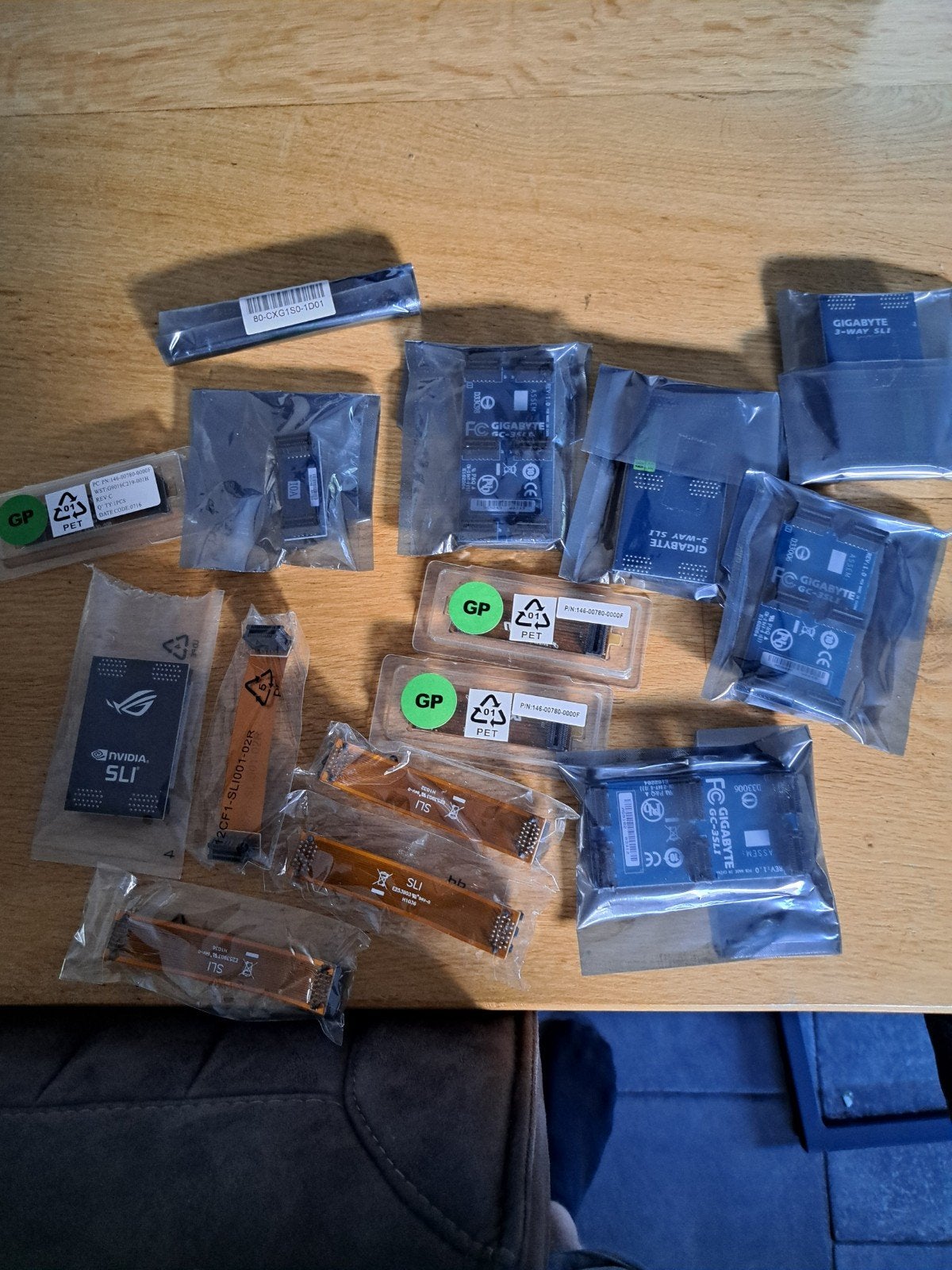 Diverse SLI-bruggen en adapters voor gaming PC's, Ophalen of Verzenden, Nieuw, PC, Overige typen