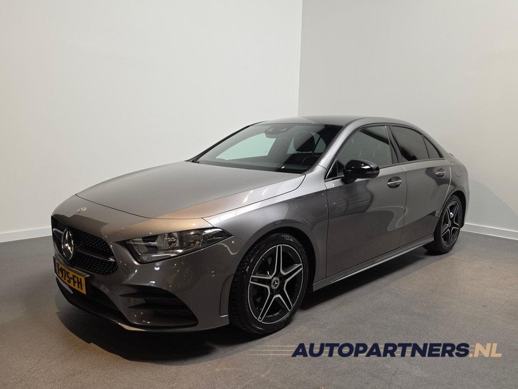Mercedes-Benz A-klasse 180 Business Solution AMG - Apple Car, 136 pk, 4 cilinders, Bedrijf, 690 kg