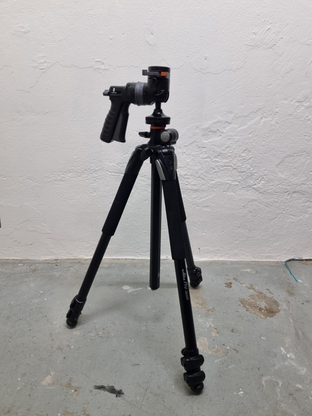 Vanguard Alta Pro 263AT statief met GH-100 pistolgrip, Gebruikt, Snelkoppelingsplaat, Ophalen of Verzenden, Driepoot