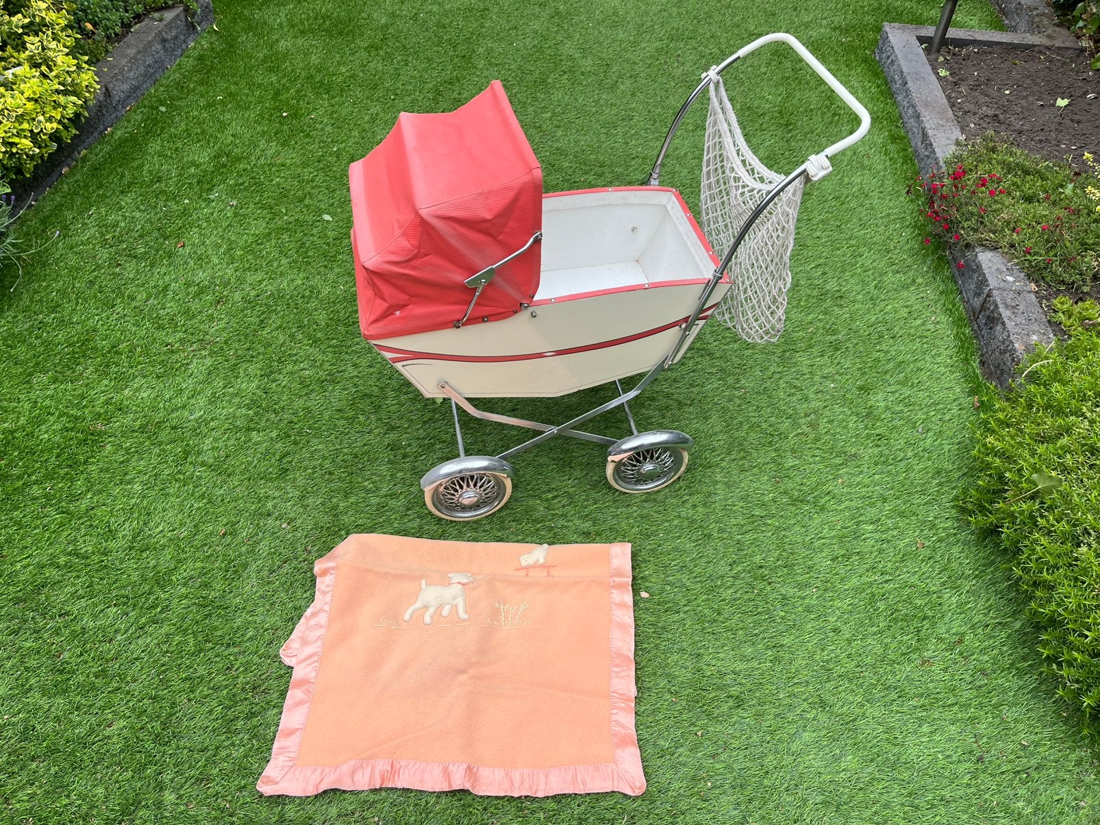 Oude (jare 50) grote poppenwagen, Ophalen, Gebruikt, Babypop