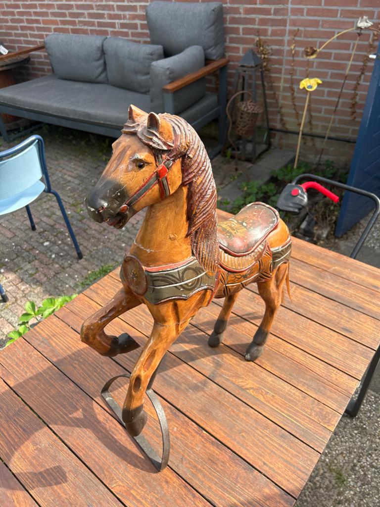 Decoratief houten paard met metalen onderstel, Antiek en Kunst, Ophalen