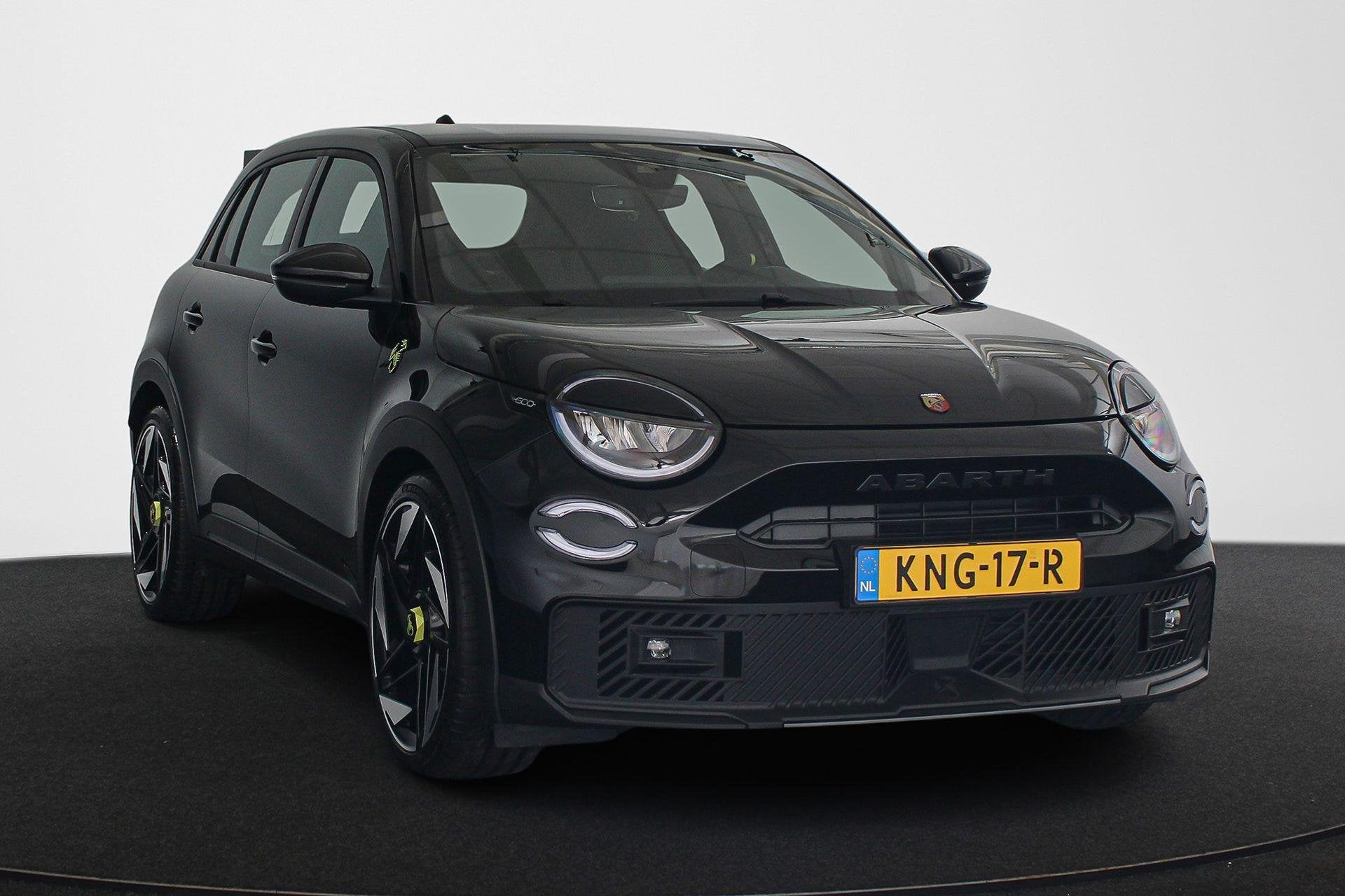 Fiat 600e Abarth Turismo 54 kWh Apple CarPlay 20", Auto's, Fiat, 238 pk, Stof, Zwart, Origineel Nederlands