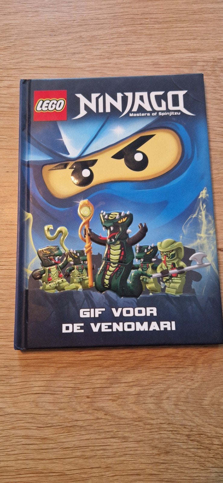 LEGO Ninjago: Gif voor de Venomari, Ophalen of Verzenden, Zo goed als nieuw, LEGO Group, Fictie algemeen