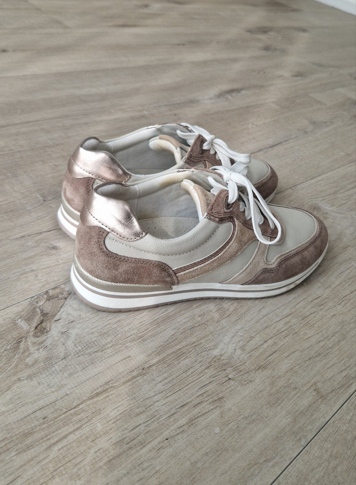 Medicus sneakers maat 39(6) - Zo goed als nieuw, Medicus, Beige, Ophalen of Verzenden, Sneakers of Gympen