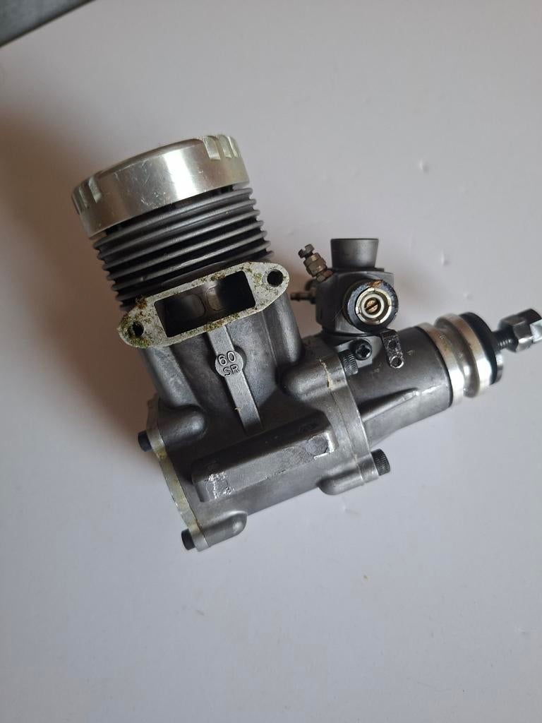 OS 60 SR Brandstofmotor voor modelbouw, Ophalen, Gebruikt