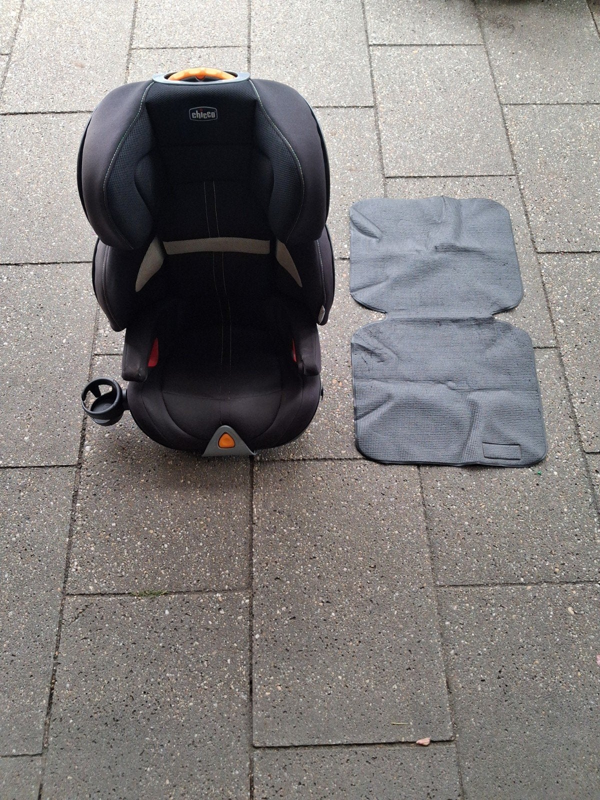 Chicco autostoel 9-36 kg met bekerhouder en stoelbeschermer, Ophalen, Zijbescherming, Chicco, 9 t/m 36 kg