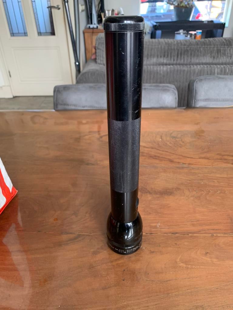 Mag-lite led, Caravans en Kamperen, Zaklampen, Ophalen of Verzenden, Zo goed als nieuw, Batterij