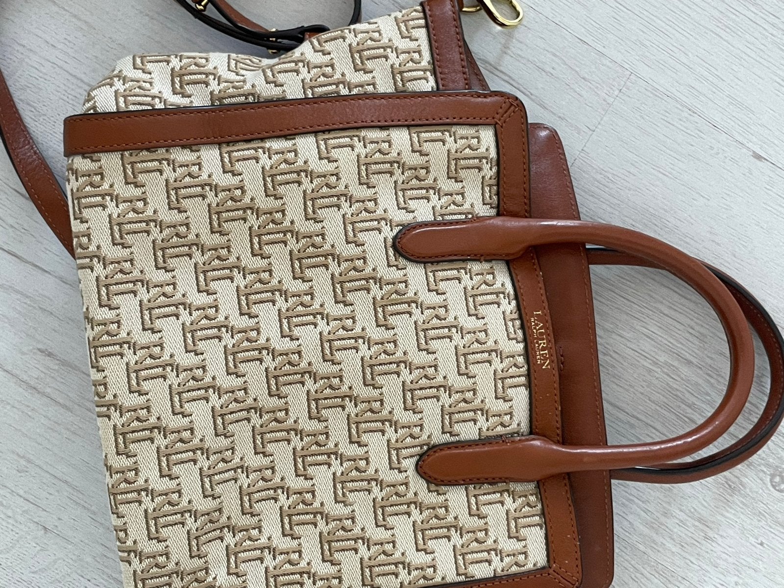 Lauren Ralph Lauren schoudertasje met monogram, Ophalen, Gebruikt, Beige, Schoudertasje