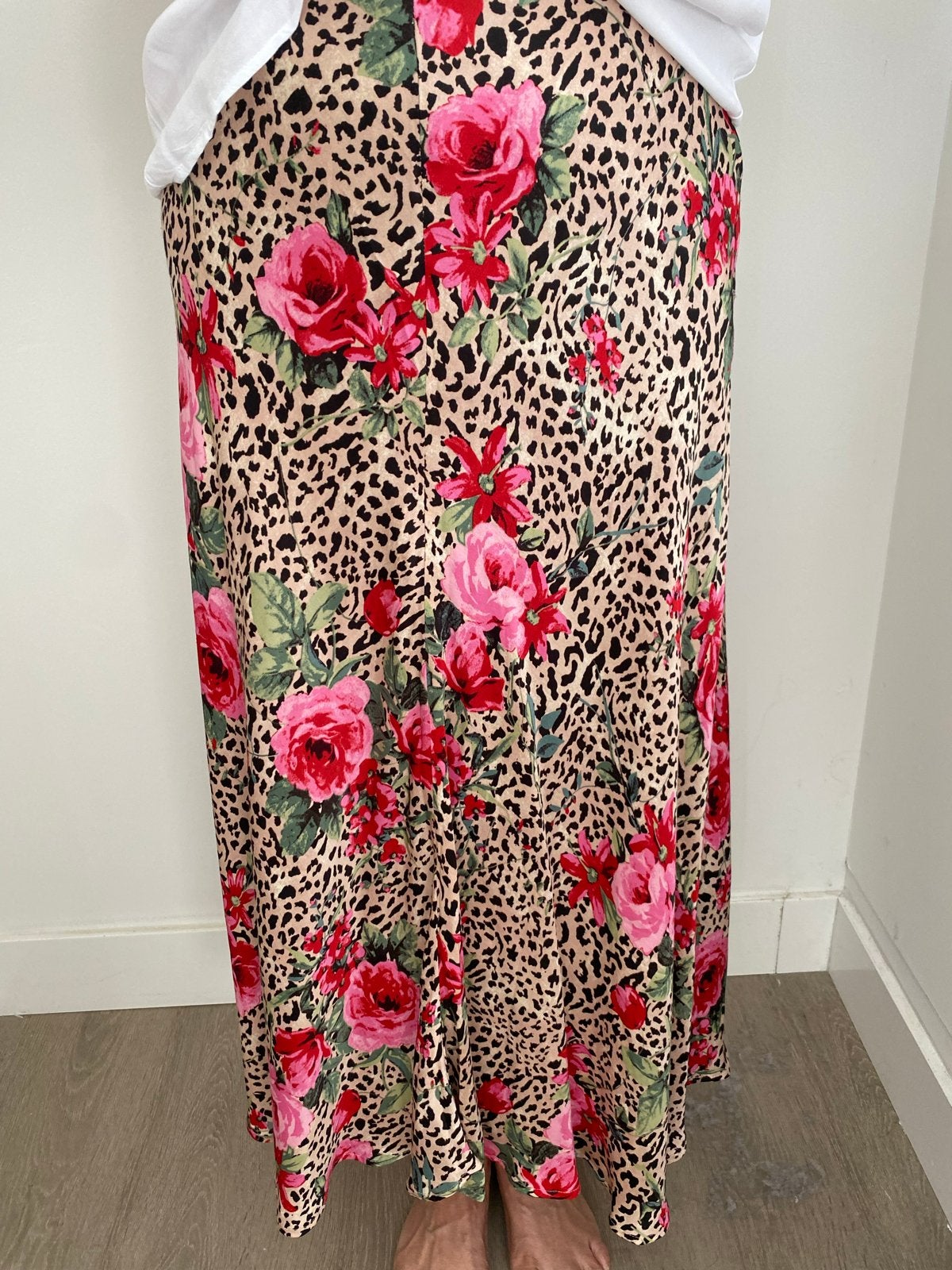 Maxi-jurk met luipaardprint en bloemen esqualo 34, Maat 38/40 (M), Meerkleurig, Ophalen of Verzenden, Gedragen