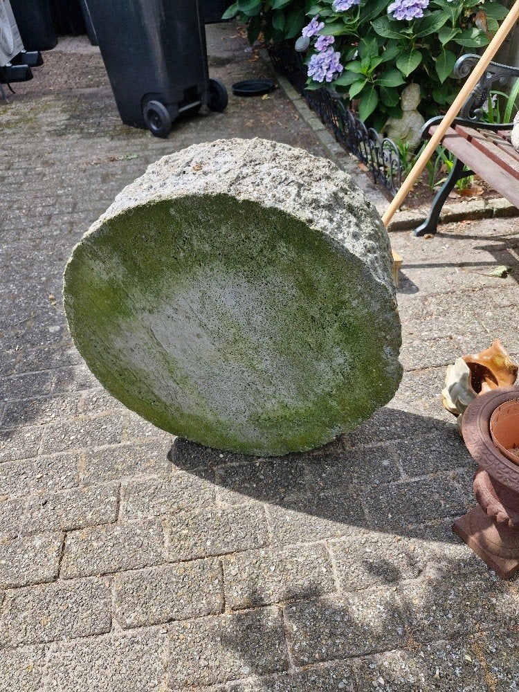 betonnen bak  van fontein ,voor bloembak, Ophalen, Gebruikt
