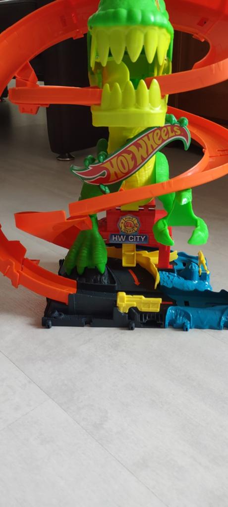 Hot Wheels Dino, Ophalen of Verzenden, Zo goed als nieuw, Handmatig, Hot Wheels