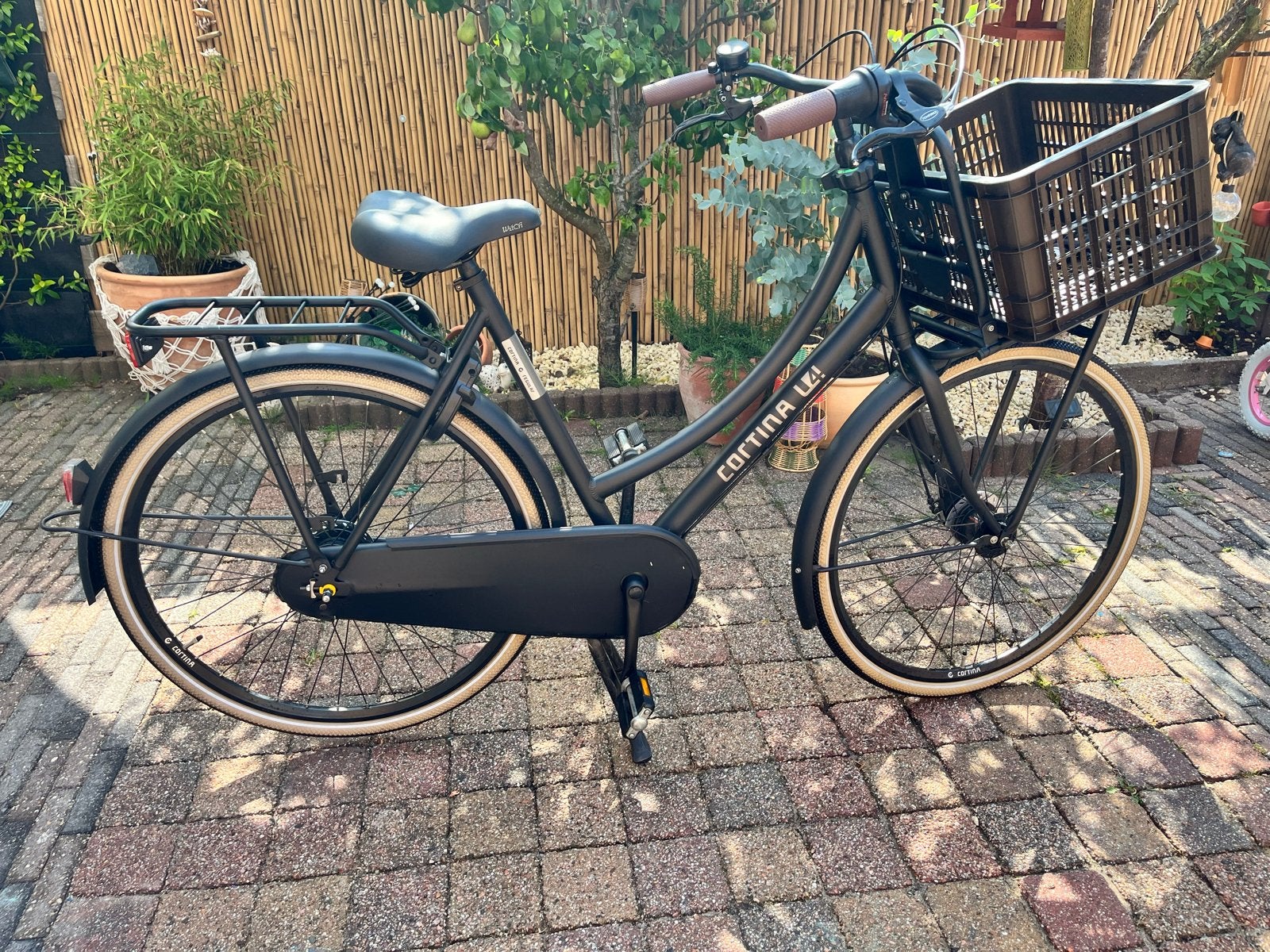 Cortina U4 Transportfiets Jet Black Matt 7 versnellingen, Versnellingen, 56 cm of meer, Zo goed als nieuw, Trommelrem