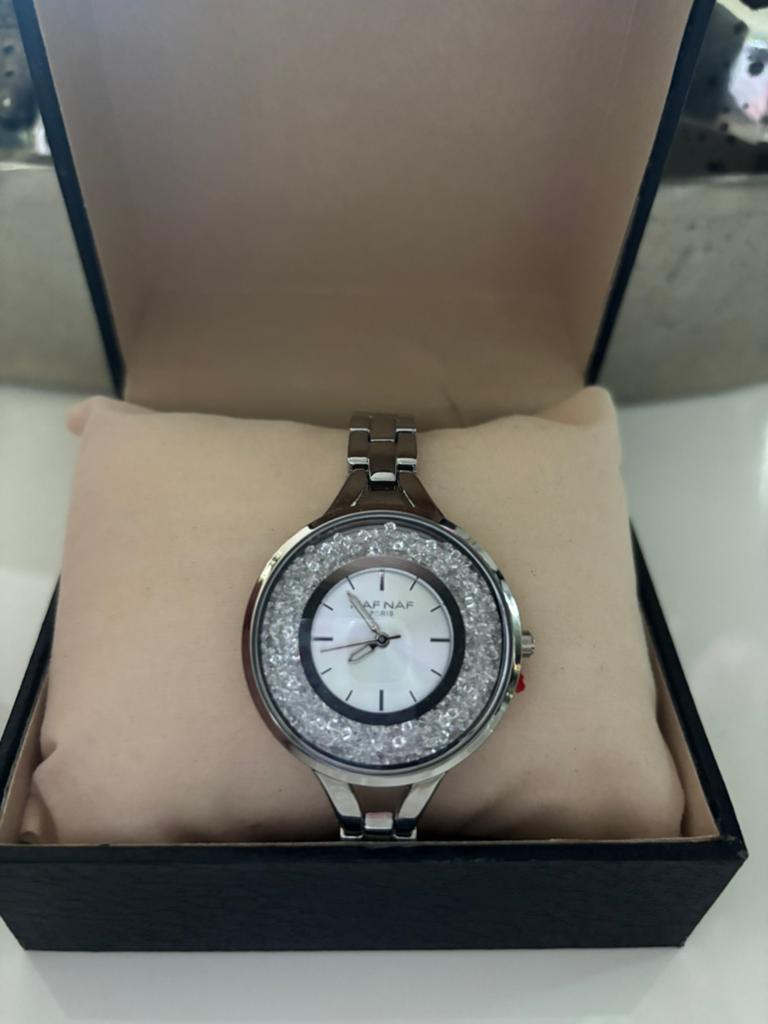 Nieuw horloge stainless steel met strass steentjes NAF NAF, Sieraden, Tassen en Uiterlijk, Overige merken, Staal, Staal, Polshorloge