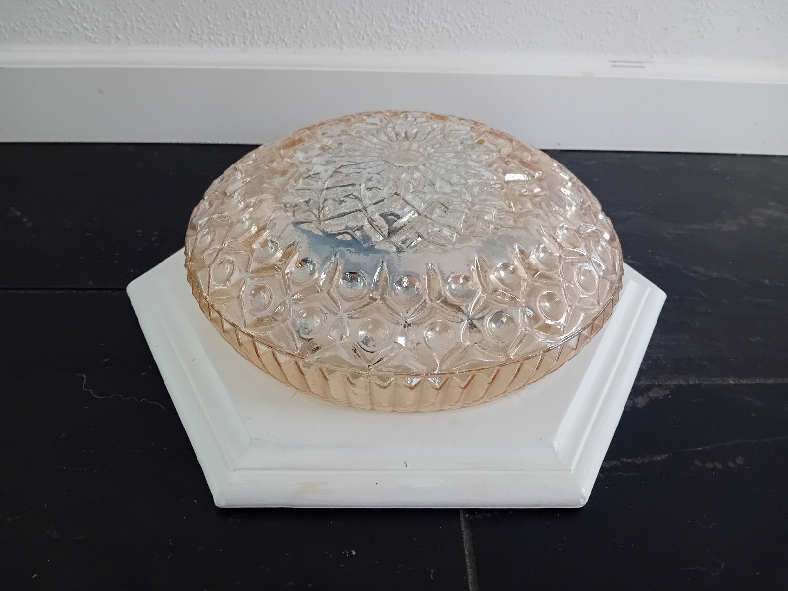 Vintage plafondlamp hout met glazen kap, Gebruikt, Beige, Ophalen of Verzenden, Hout