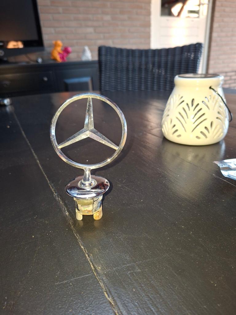 Motorkap embleem  W 204 CKlasse, Ophalen of Verzenden
