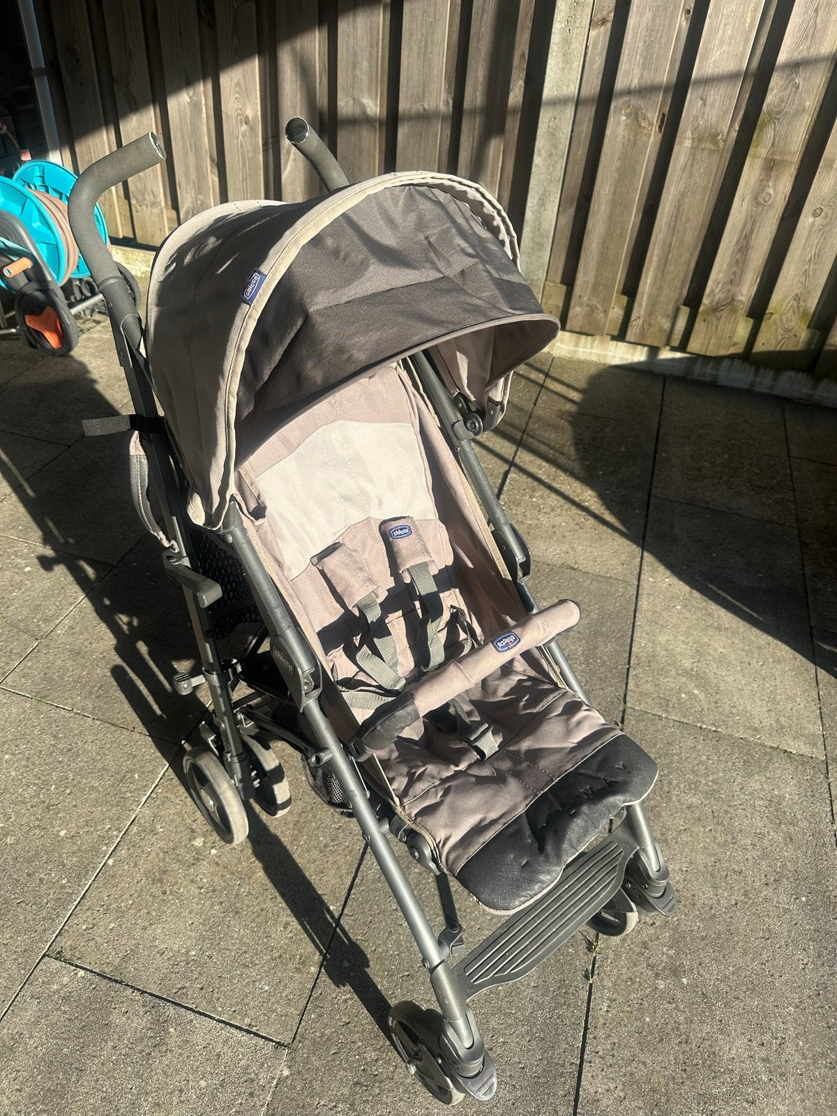 Chicco Lite Way buggy - Zeer nette staat, compact en licht, Ophalen of Verzenden, Zo goed als nieuw, Overige merken, Zonnekap