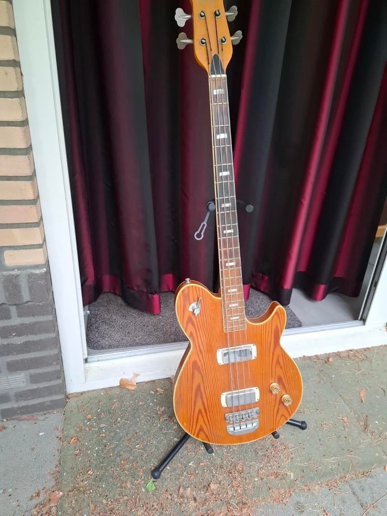 Vintage Framus Nashville basgitaar met basversterker, Ophalen, Gebruikt