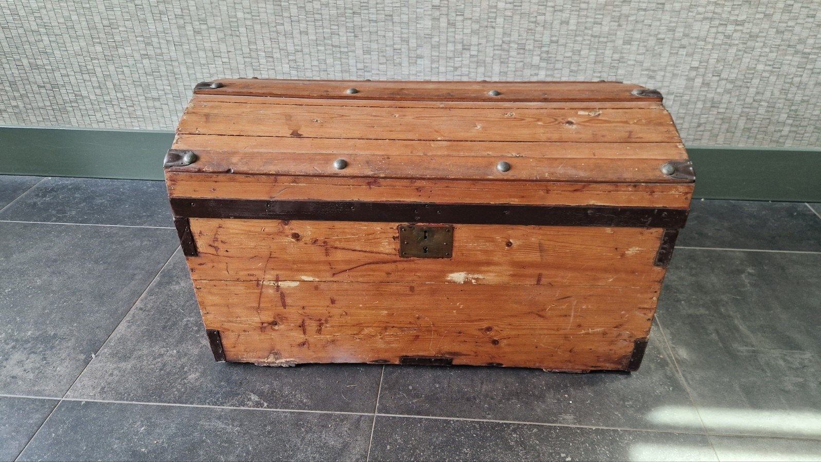Antieke houten kist / dekenkist, Ophalen