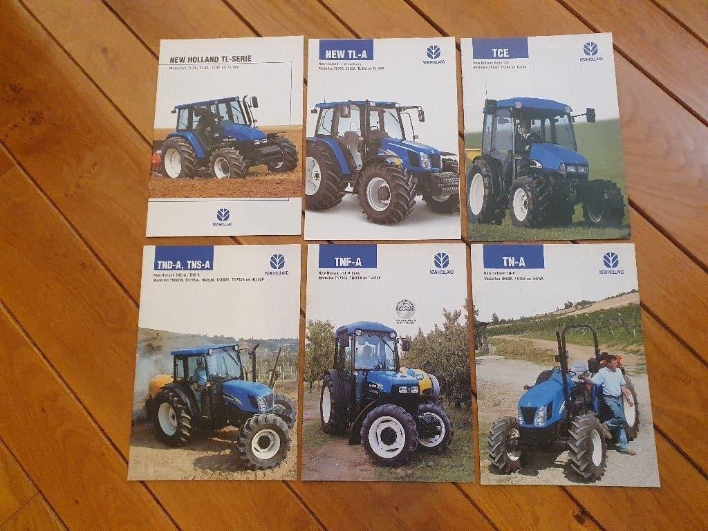 New holland tractor folders, Boeken, Catalogussen en Folders, Ophalen of Verzenden, Gelezen, Folder