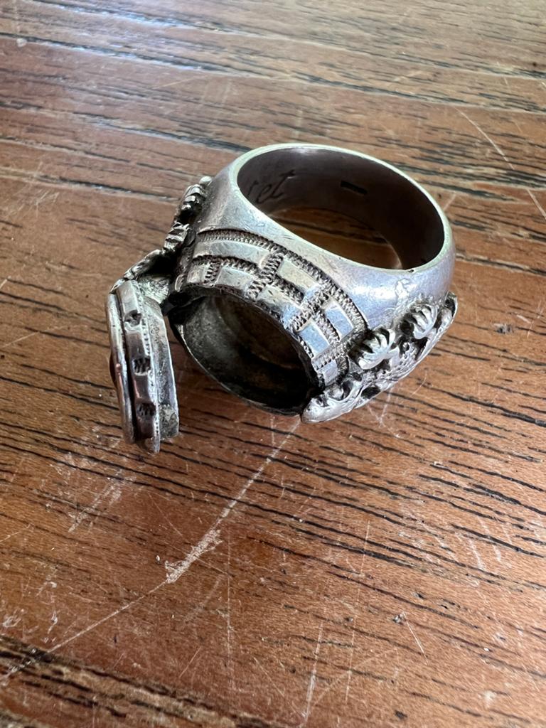 Hanussen Giftring Zilver 835 met Meesterteken PV, Ophalen of Verzenden, Gebruikt, Zilver, Dame of Heer
