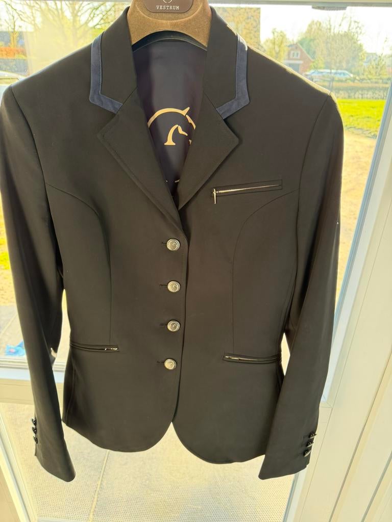Zwart vestrum wedstrijd jasje, Dieren en Toebehoren, Ophalen of Verzenden, Zo goed als nieuw, Dressuur, Bovenkleding
