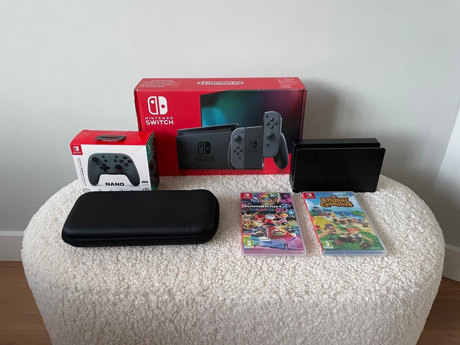 Nintendo Switch V2 (2019) met games en extra controller, Met 2 controllers, Ophalen, Switch 2019 Upgrade, Gebruikt
