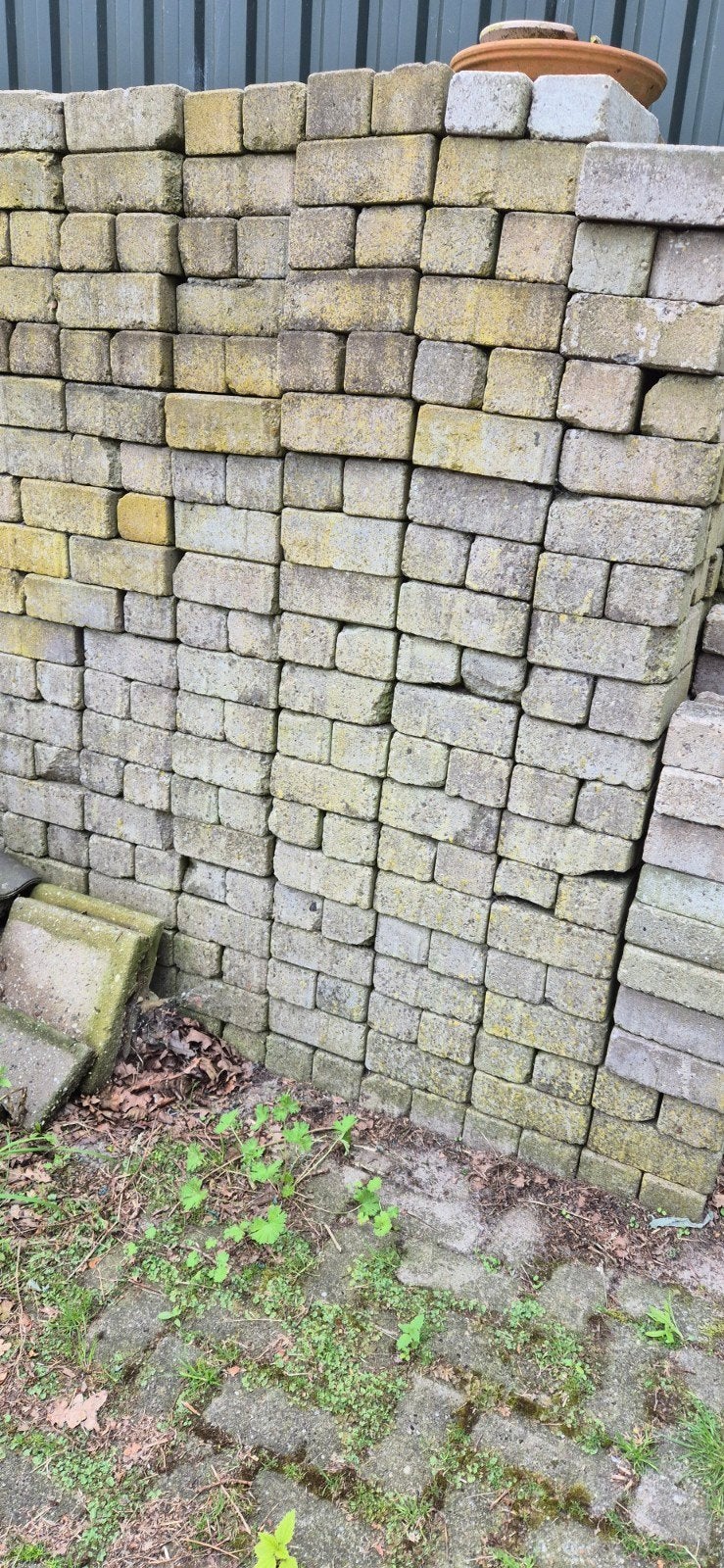 Gebruikte betonnen klinkers voor tuin of oprit, Tuin en Terras, Ophalen, Gebruikt, Klinkers, 10 m² of meer