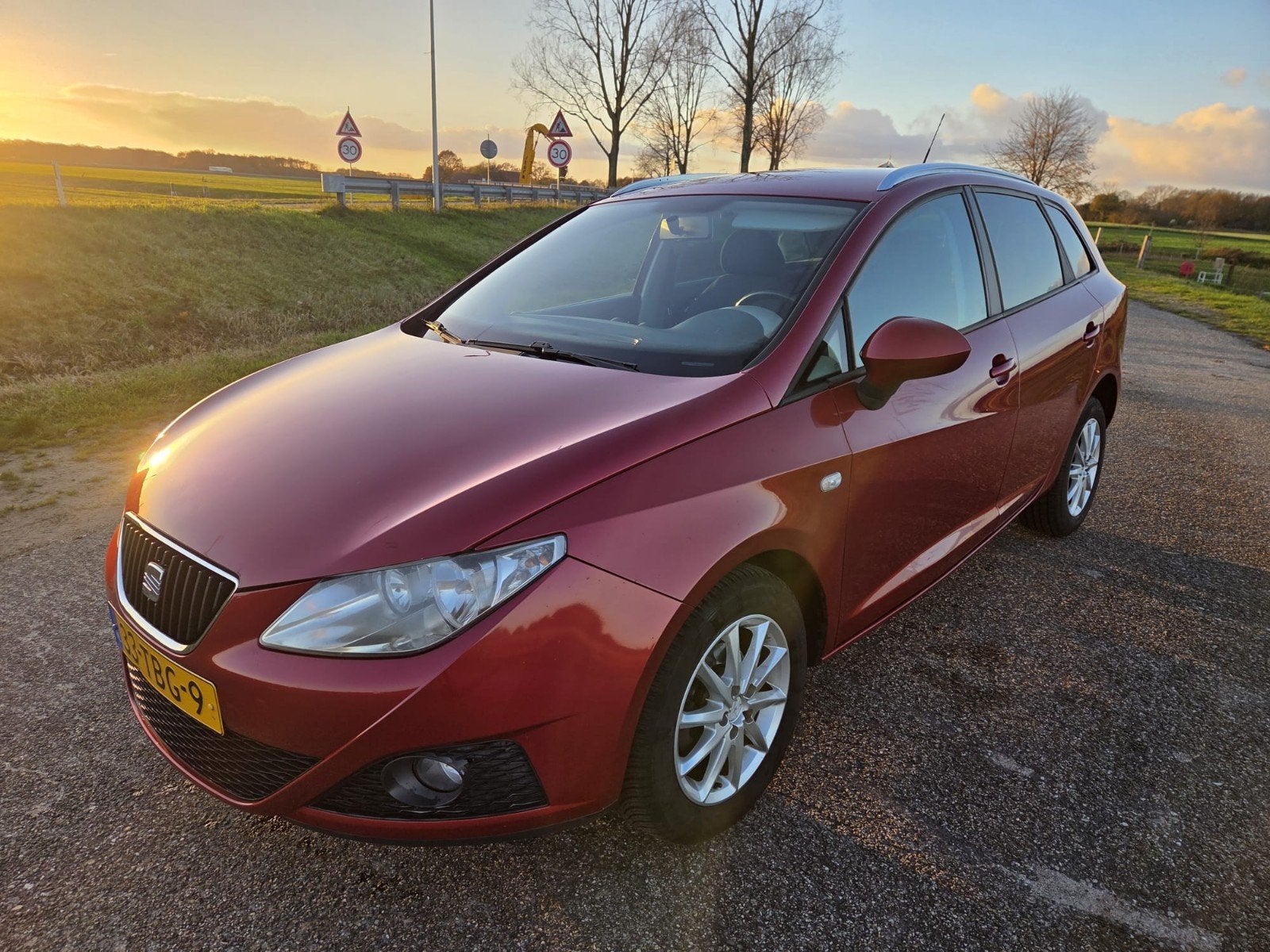 Seat Ibiza 1.2 TSI 77KW ST ((Automaat))2012 Rood, Auto's, Stof, Zwart, Metallic lak, Origineel Nederlands