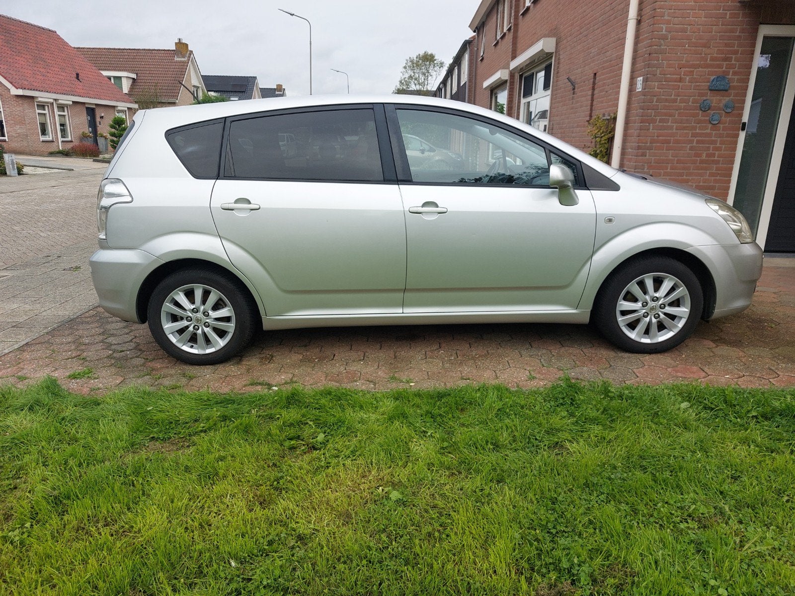 Toyota Corolla Verso 1.8 Vvt-i 7P 2006 Grijs, Auto's, Zwart, 129 pk, 7 stoelen, Handgeschakeld